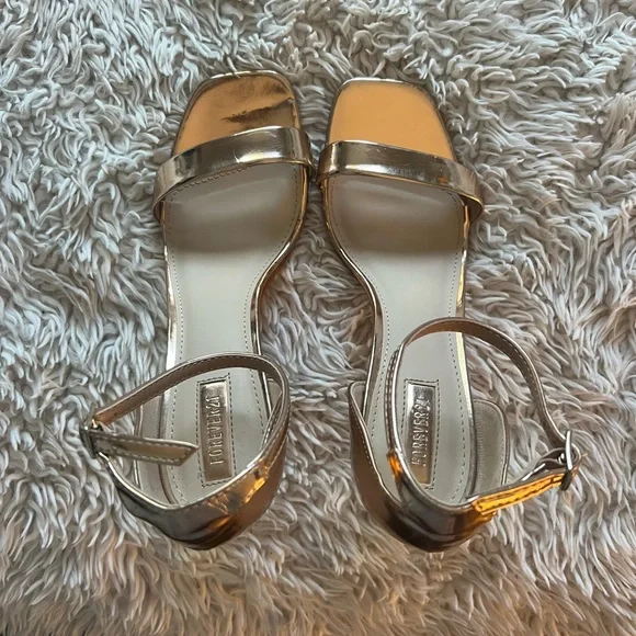 Forever 21 Rosegold 4” Heels - Picture 3 of 10